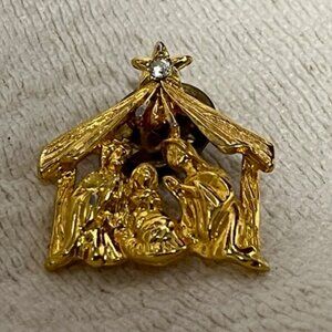 VTG Nativity Scene w/Christmas Rhinestone Star Lapel Hat Vest Pin Gold Tone  1"